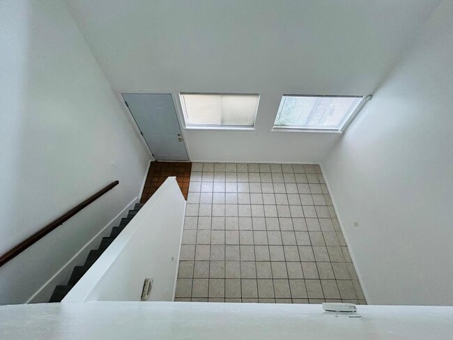 Building Photo - 3912 Crayrich Cir