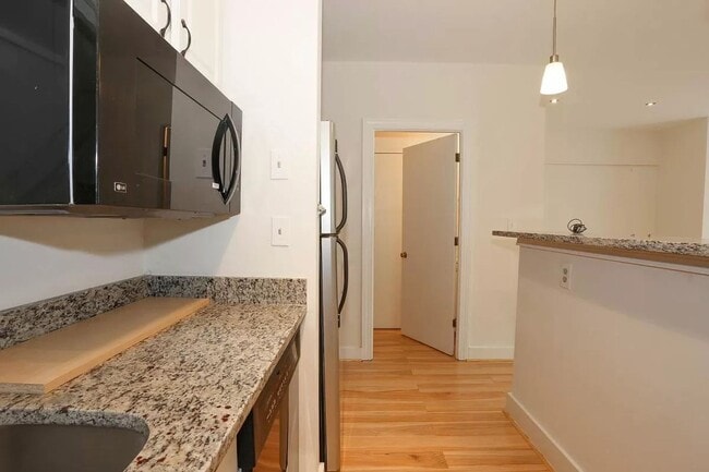 Building Photo - 2153 Newport Pl NW