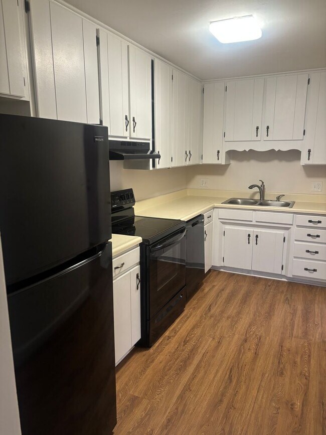 Building Photo - 4781 Worden Dr