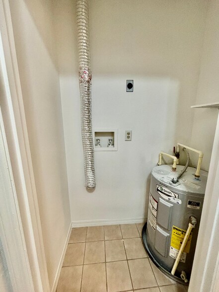 Building Photo - 24 Oriole Cir