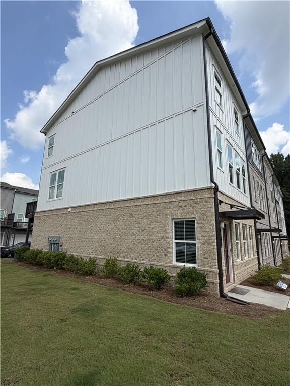 Building Photo - 900 Colton Dr