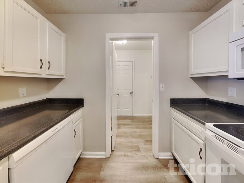 Building Photo - 5314 Cliff Ridge Dr