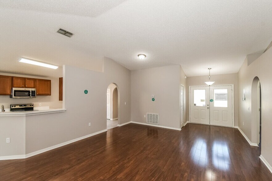 Building Photo - 9166 Upstream Ct