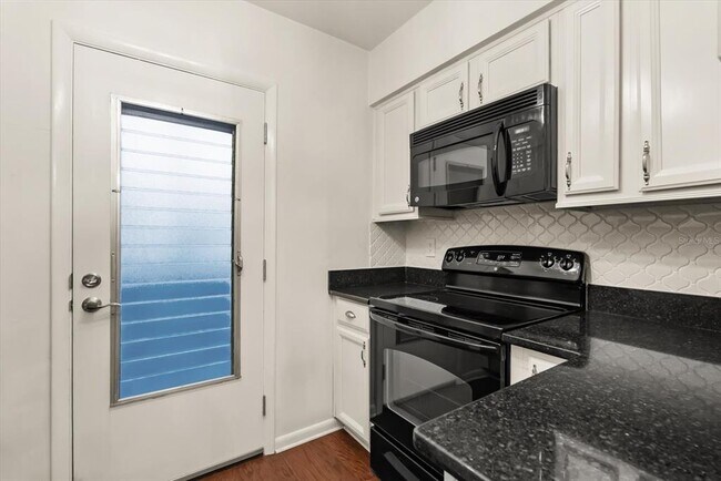 Building Photo - 1140 S Orlando Ave