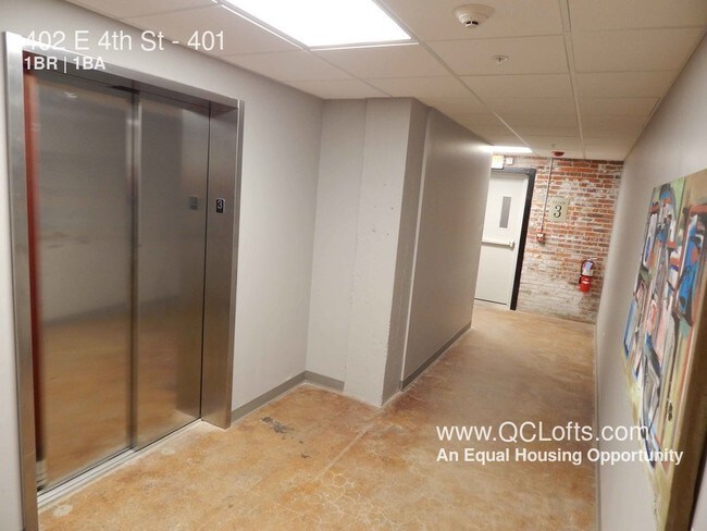 Building Photo - Halligan Coffee Company Lofts- 1 BR Riverview