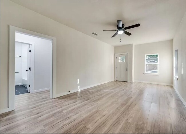 Building Photo - Newly Updated 3 Bed 2 Bath Home for Rent i...