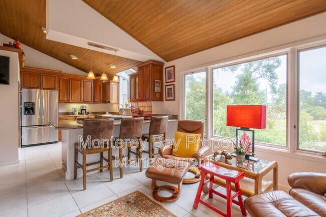 Building Photo - 18 Deer Stalker Path