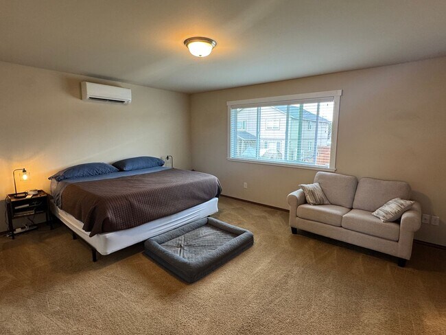 Building Photo - Spacious Vista View Home for Lease