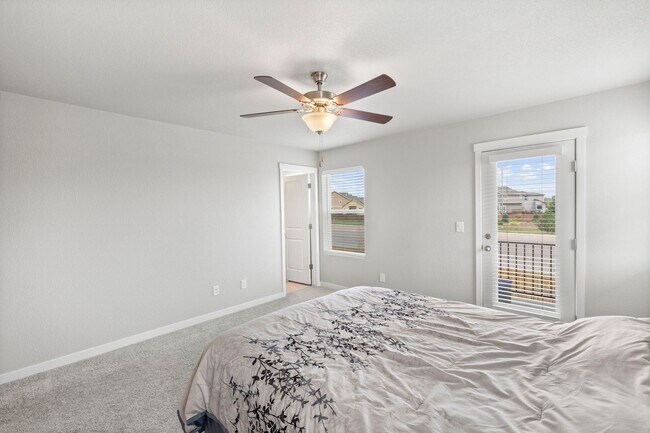 Building Photo - Modern 4BD/3BA Home with Covered Balcony &...