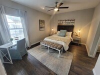 Building Photo - 7250 W Greens Rd