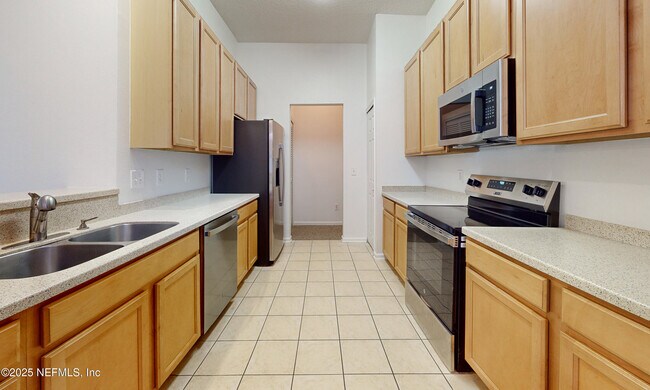 Building Photo - 7060 Deer Lodge Cir