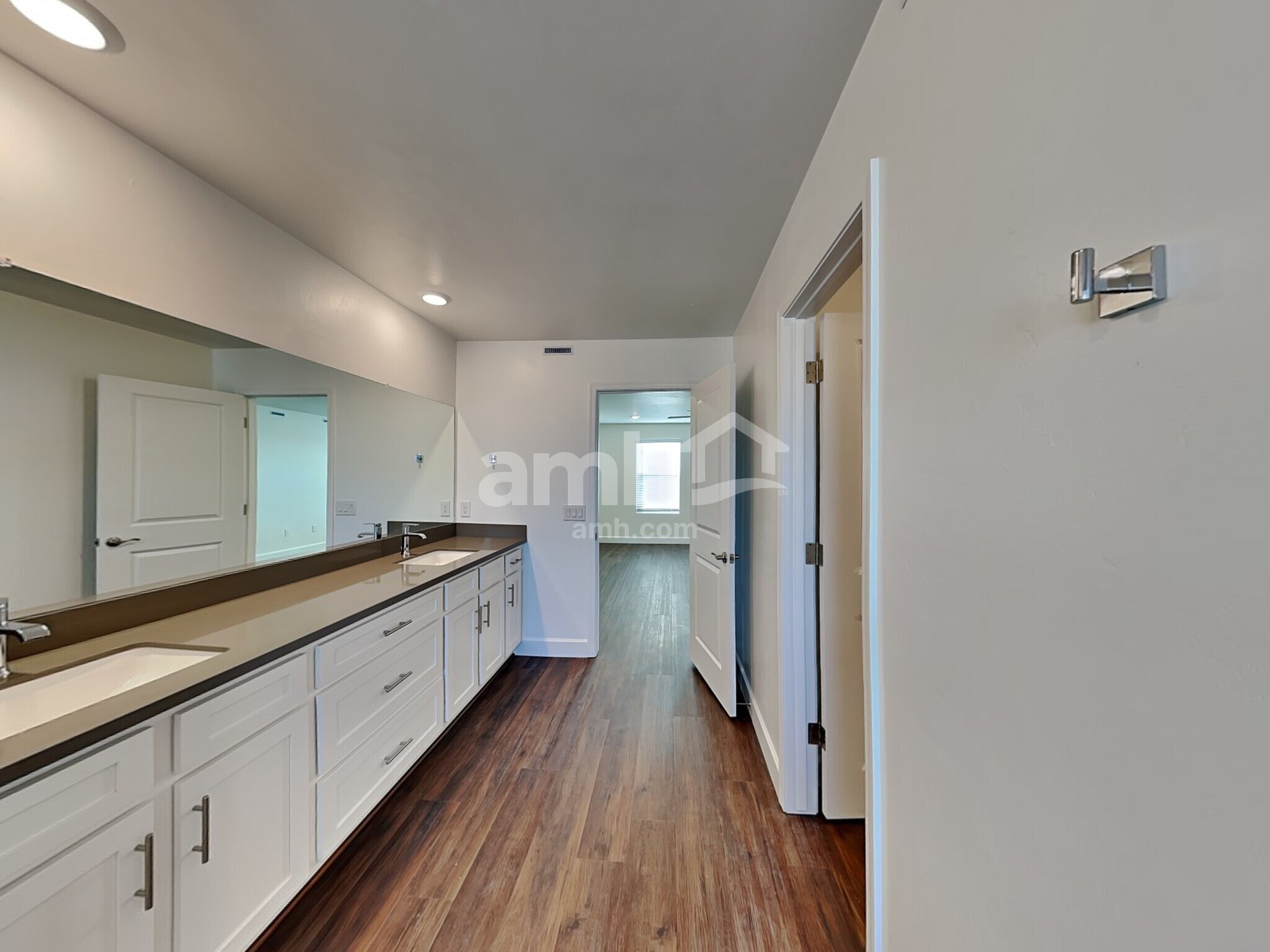 Building Photo - 7438 S Via Bombachas
