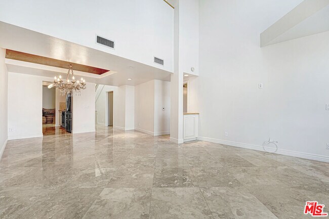 Building Photo - 171 N Church Ln