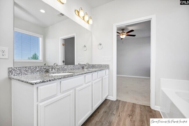 Building Photo - 741 Spring Cress Dr