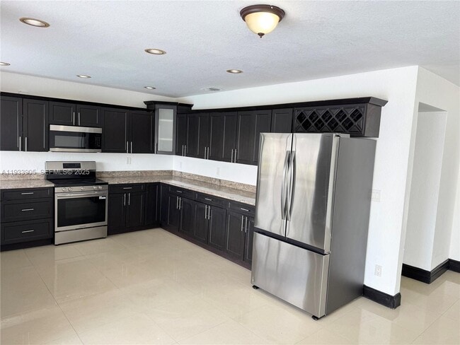 Building Photo - 17205 SW 109th Ct