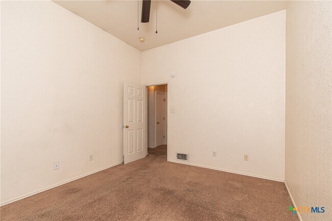 Building Photo - 4408 Deek Dr