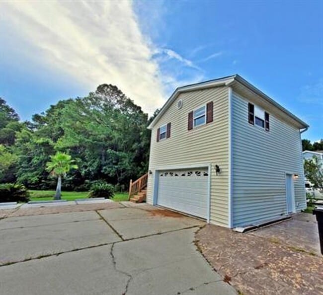 Building Photo - Welcome to University Park