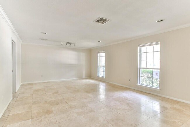 Building Photo - 3839 Sun Valley Dr
