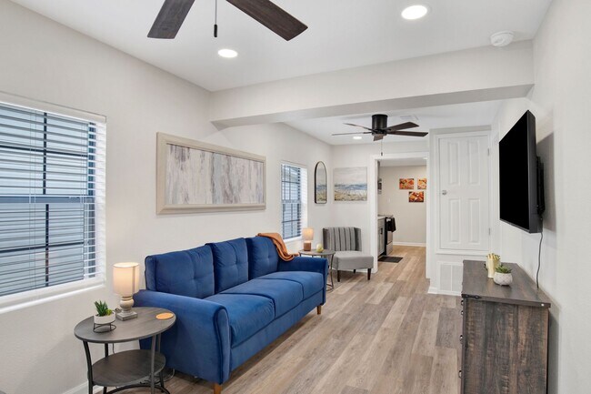 Building Photo - Furnished Downtown Pensacola Home For Rent