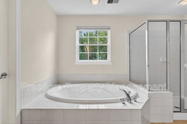 Building Photo - 7629 Hamelin Ln