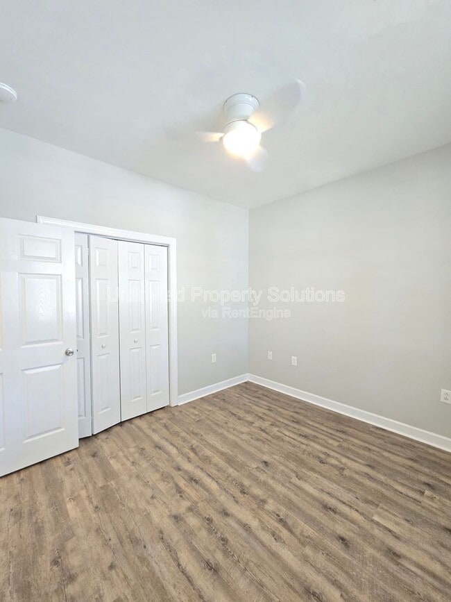 Building Photo - 339 Monlandil Dr