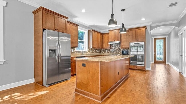 Building Photo - 3702 W Tacon St