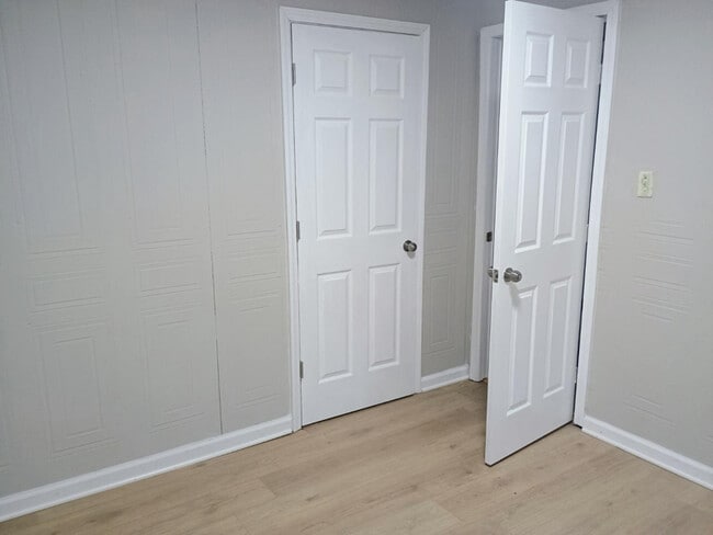 Building Photo - 2010 E Laurel St