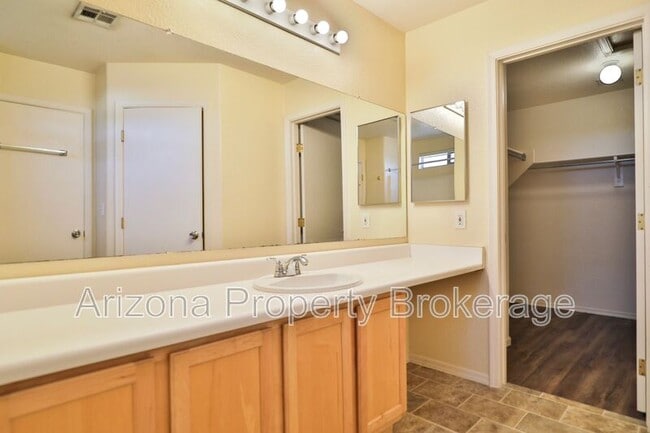 Building Photo - 1330 S Red Rock St