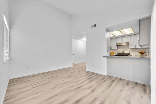 Building Photo - 13388 Wisteria Pl