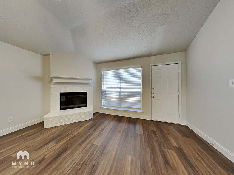 Building Photo - 3978 Sarasota Springs Dr
