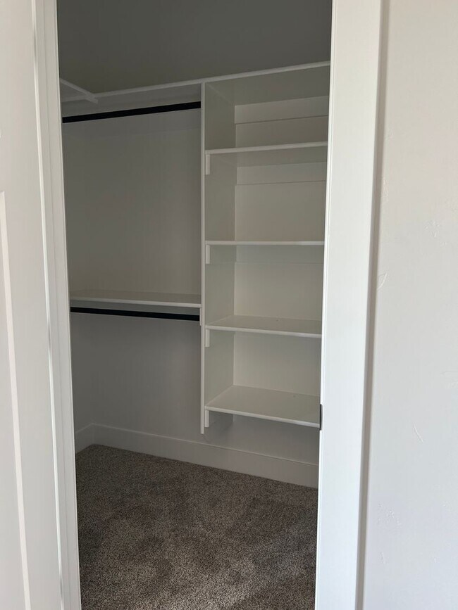 Building Photo - BEAUTIFUL BRAND NEW 3 bed 2 bath home in R...