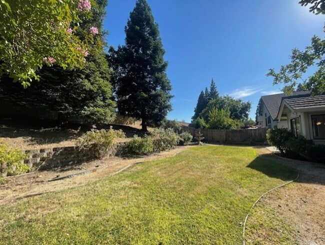 Building Photo - Gorgeous single story Gold River home in C...