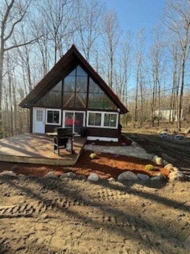 Primary Photo - 44 Mountain Dr