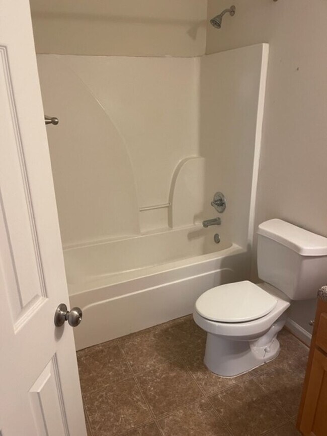 Building Photo - Cobblestone Trace- Oxford's Premier 55+ Community