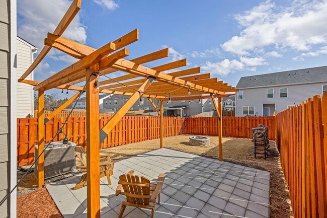 Building Photo - 5438 Thrasher Ln