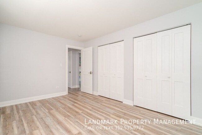 Building Photo - 9825 El Cameno Ln