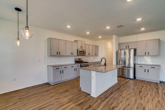 Building Photo - 1107 Diggy Dr