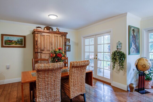 Building Photo - 5500 Paseo Del Lago W