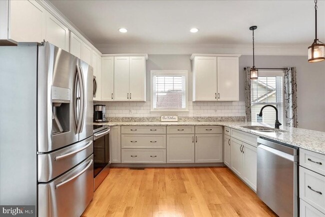 Building Photo - 115 Beauregard Dr