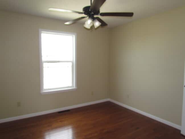 Building Photo - Available 6/14