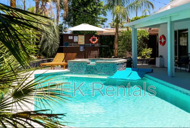 Building Photo - 547 N Sunrise Way