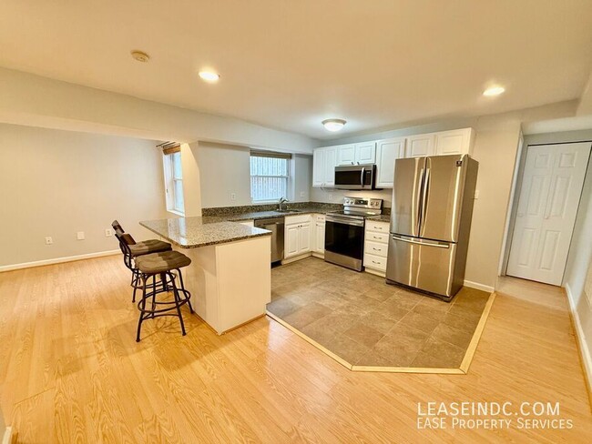 Building Photo - 1020 Fairmont St NW