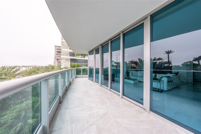 Building Photo - 9401 Collins Ave