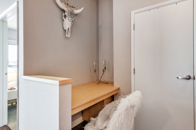 Building Photo - 1 Lakeside Dr