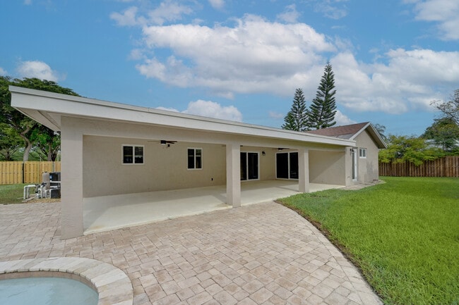 Building Photo - 630 SW 159th Terrace