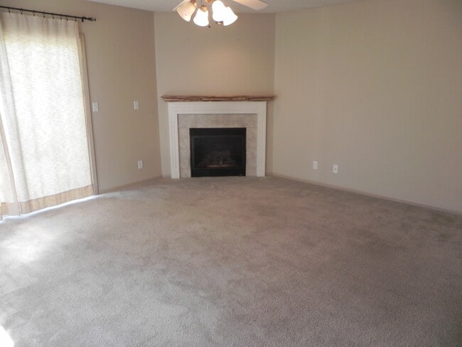 Fireplace - 9840 N Lewis Ave
