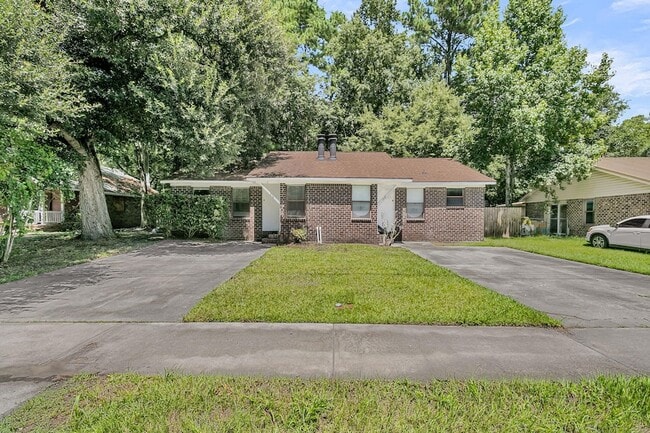 Building Photo - 216 Parlor Dr