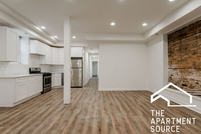 Building Photo - Huge 3 bedroom Unit in Logan Square