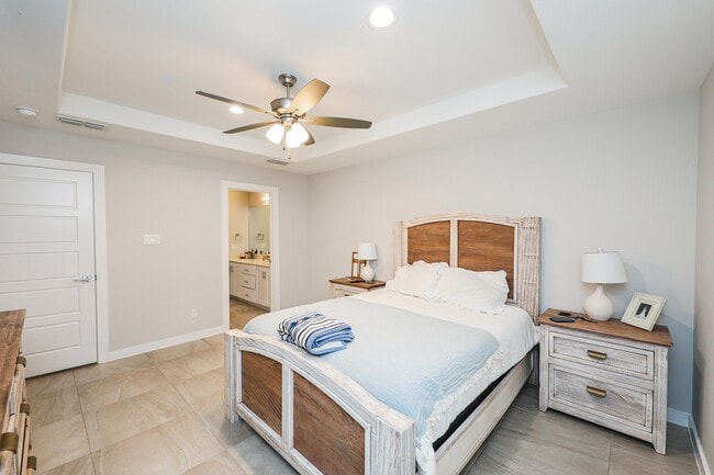 Building Photo - 1025 La Muralla St