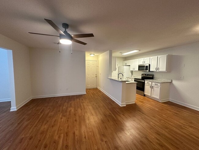 Building Photo - 4304 Lotus Ct